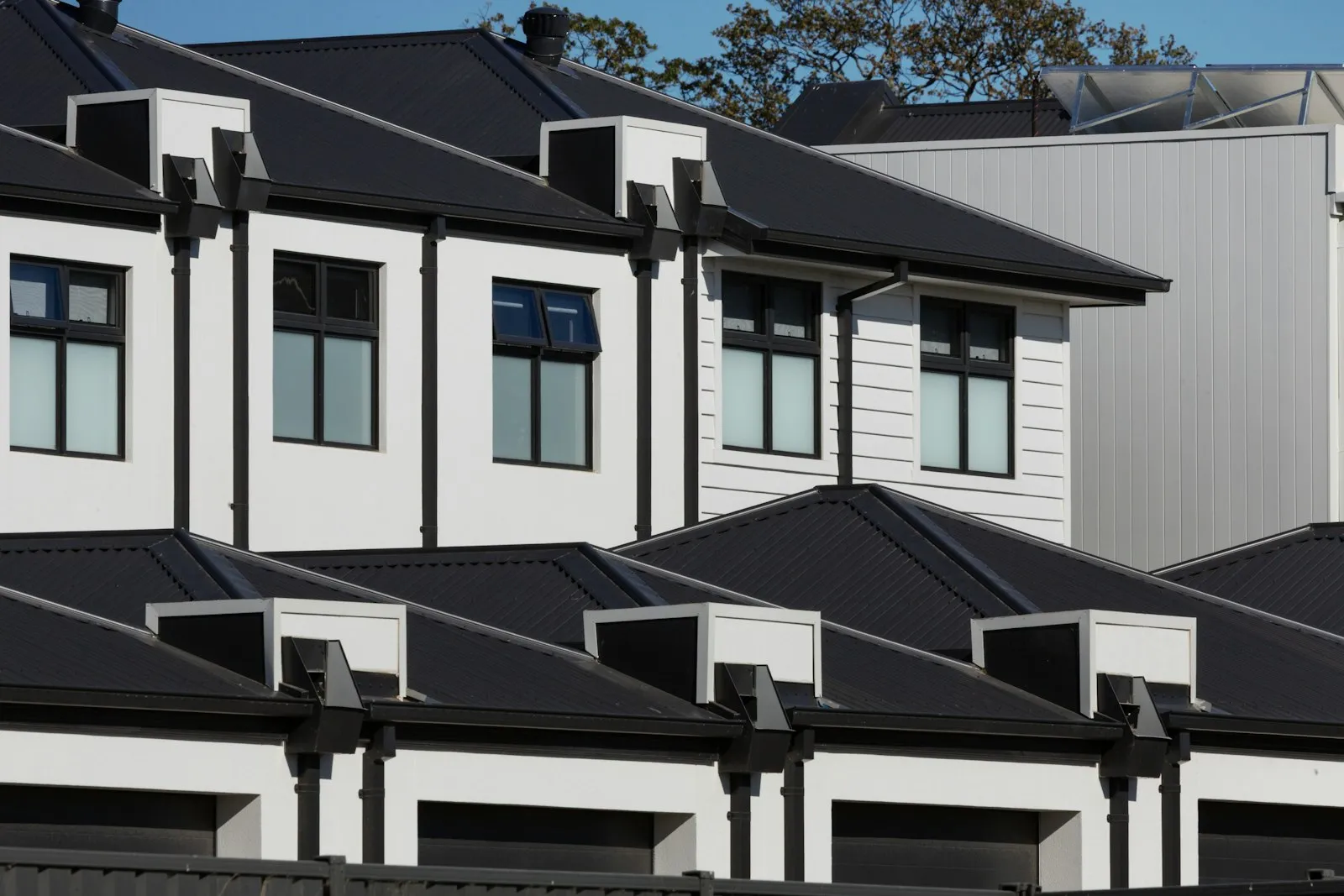 Ashland Street Townhome – Exterior