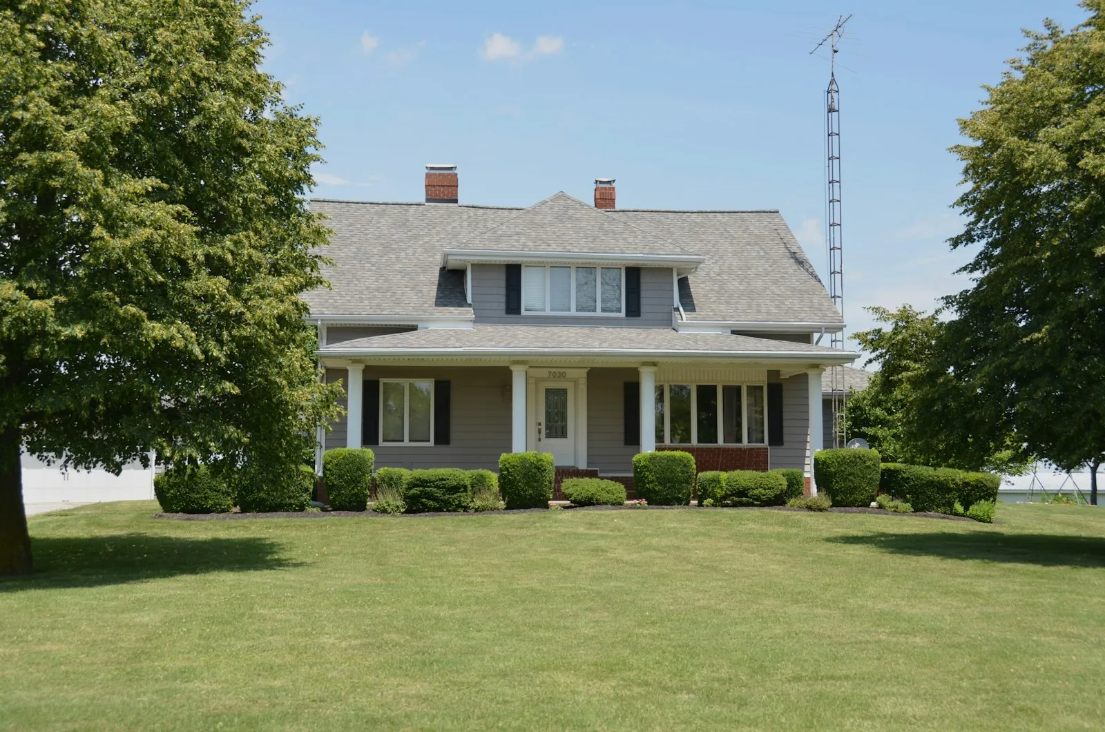 Heights Bungalow on W 18th Street – Exterior