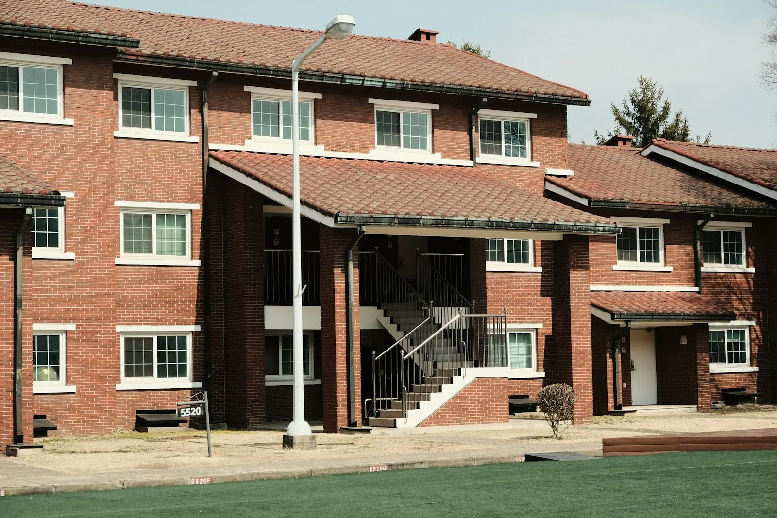 Fernhollow Memorial – Exterior